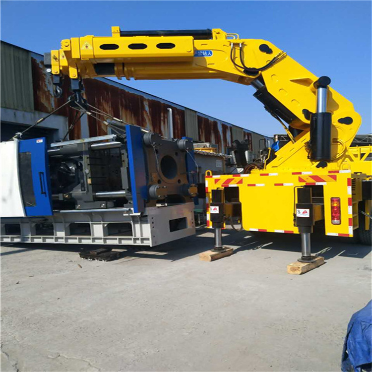 连城县 大吨位折臂吊出租费用解析：一小时租赁多少钱